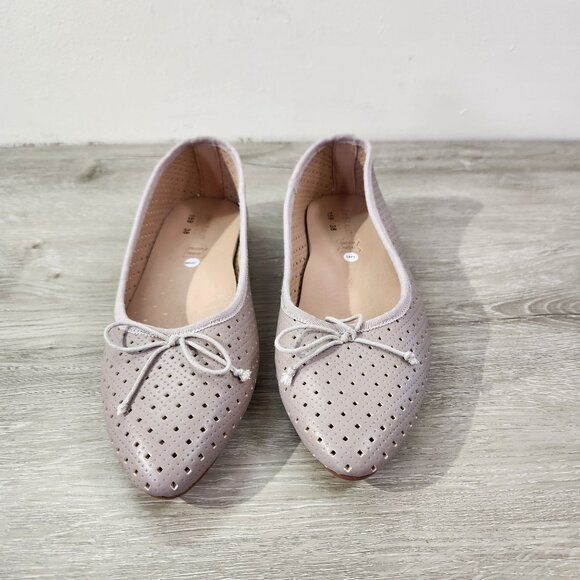 Perforated Pointed Toe Leather Ballet Flats By Emerald Eu Size 38 US Size 7.5 - Picture 2 of 9